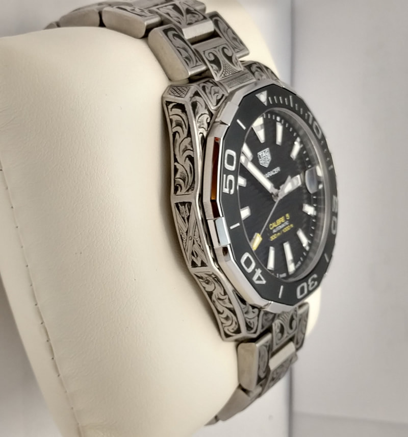 Tag Heuer aquaracer hand engraving watch